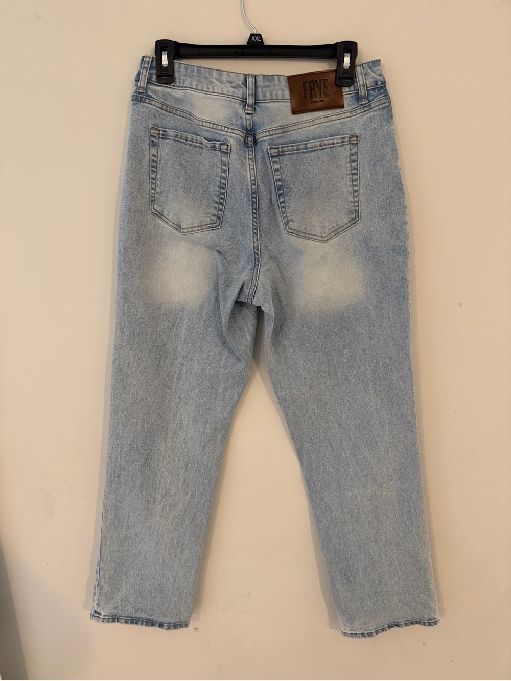 FRYE women’s Light Wash Relaxed Jeans - Pale Blue